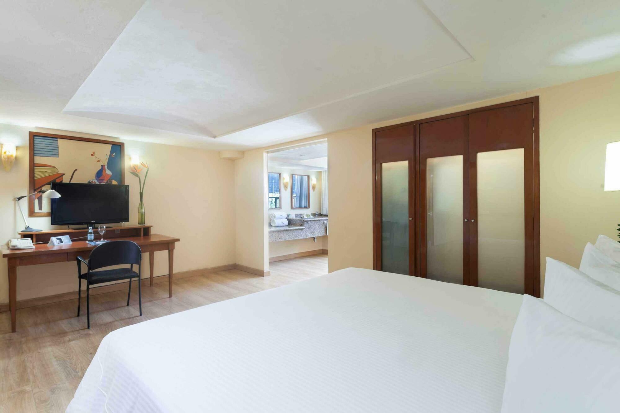 Eurostars Zona Rosa Suites Meksika Oda fotoğraf Suite
